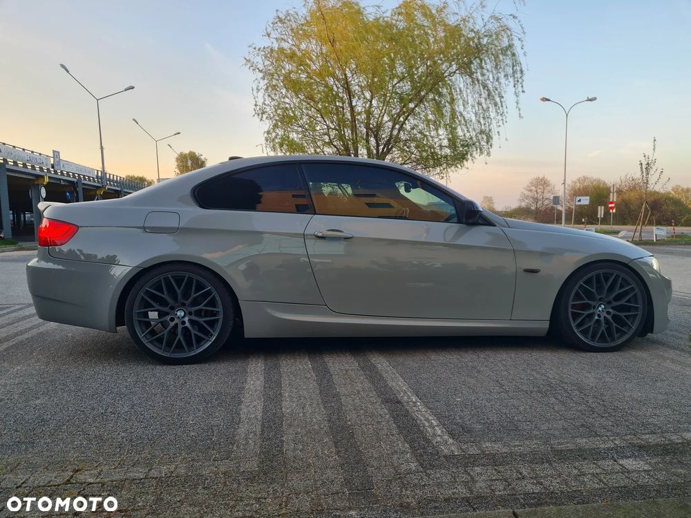 BMW Seria 3 320d DPF M Sport Edition - 2