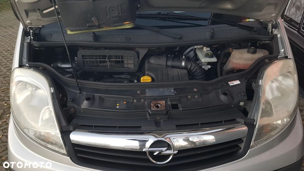 Opel Vivaro - 18