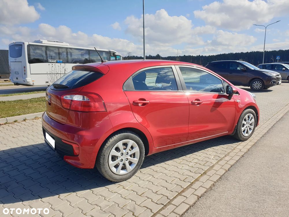 Kia Rio 1.2 L - 9