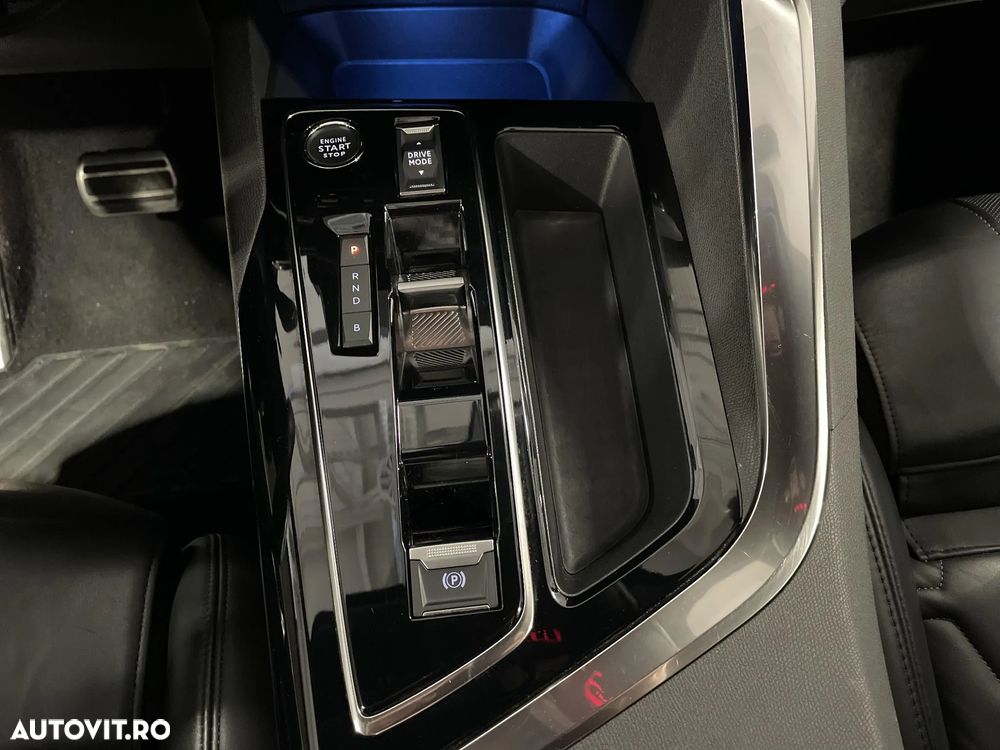 Peugeot 3008 Hybrid 225 e-EAT8 GT Pack - 18