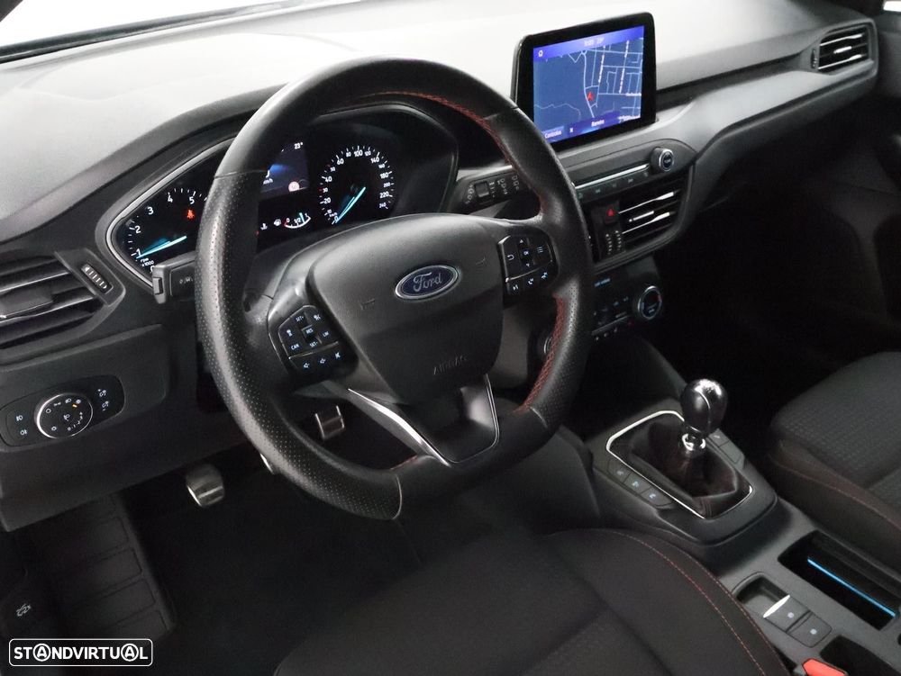 Ford Focus 1.0 EcoBoost MHEV ST-Line - 13