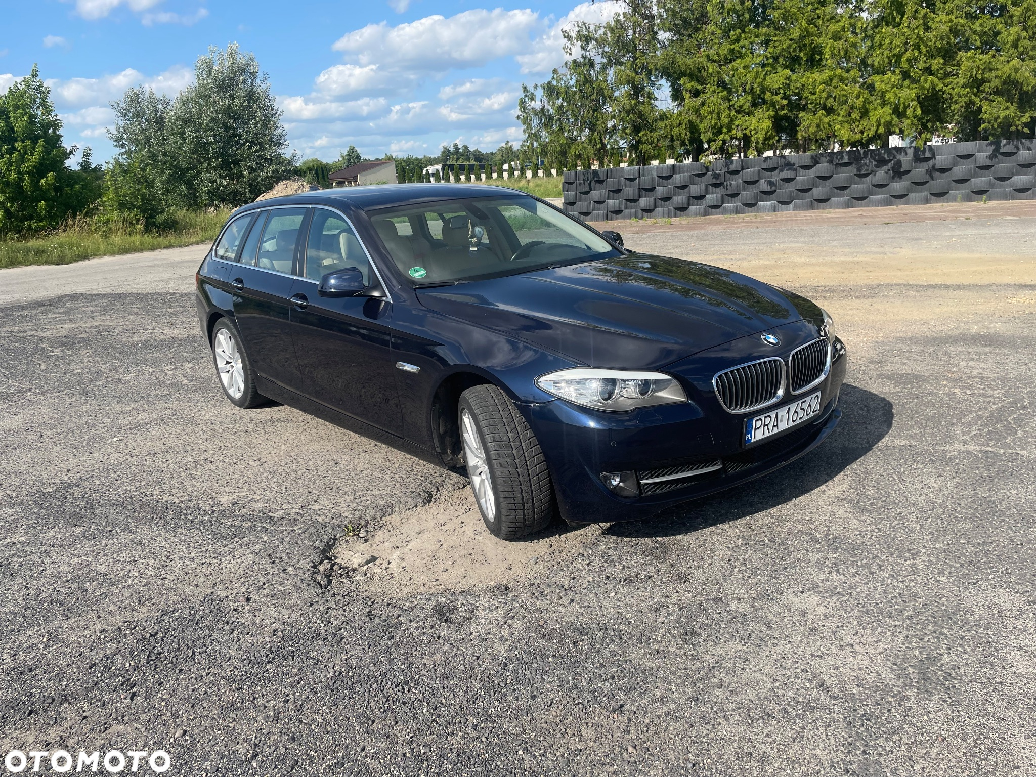 BMW Seria 5 520i Touring - 2