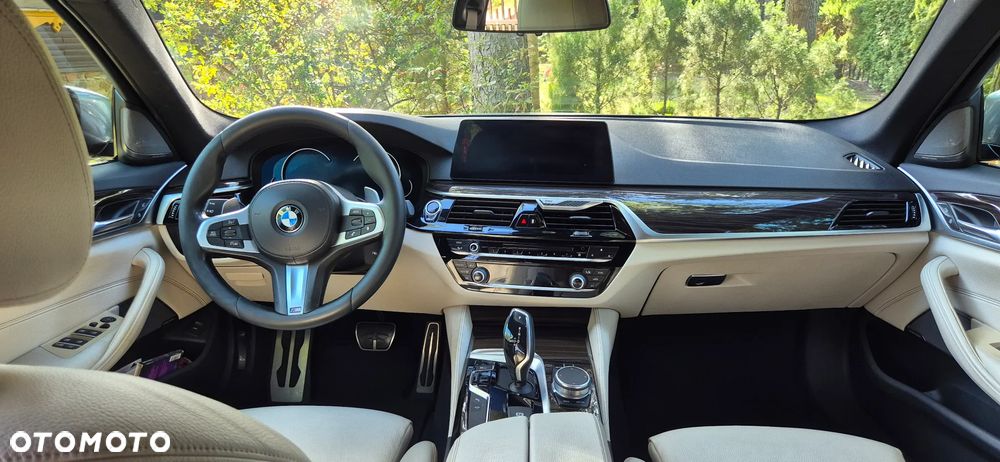BMW Seria 5 530i xDrive M Sport sport - 12