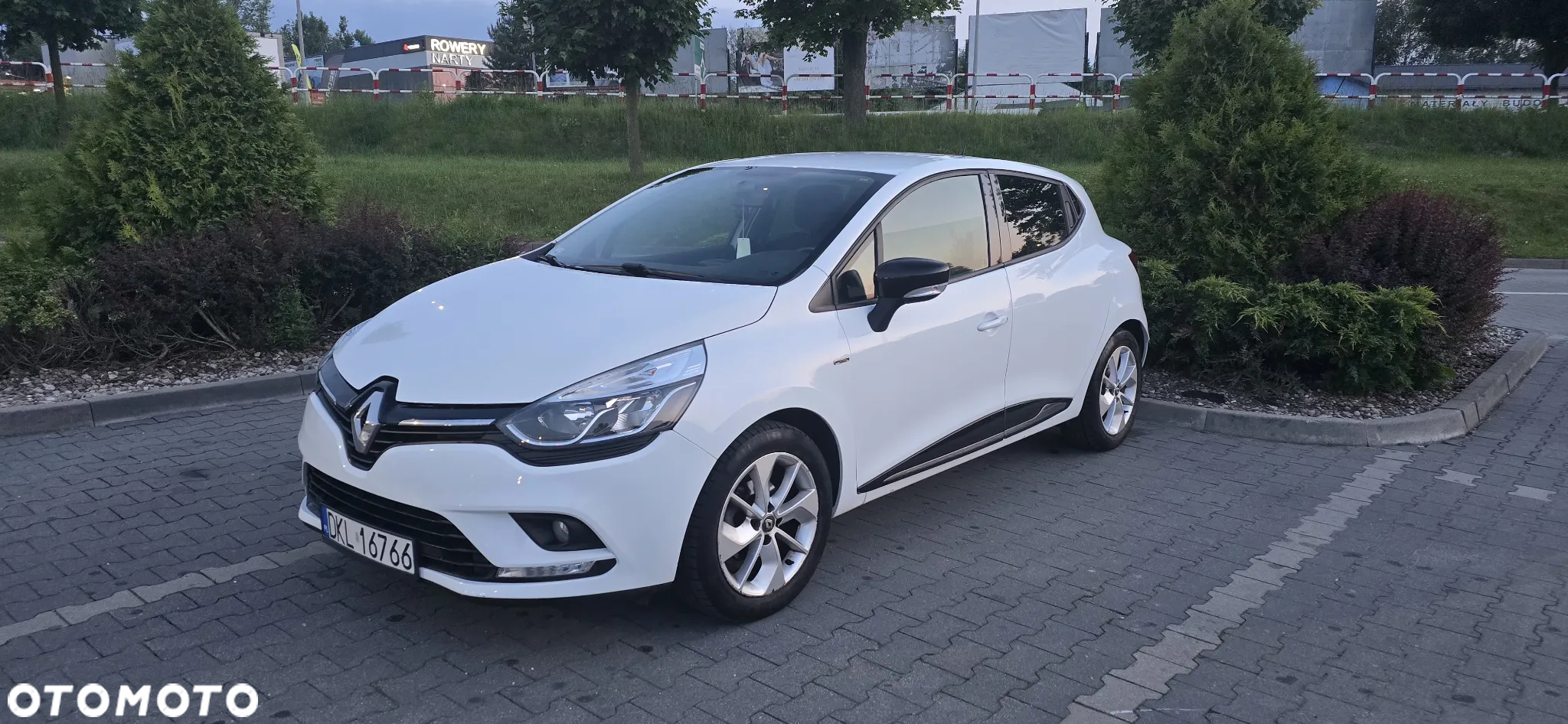 Renault Clio 1.2 16V Limited - 2