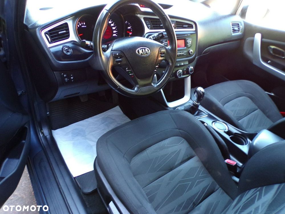 Kia Ceed - 21