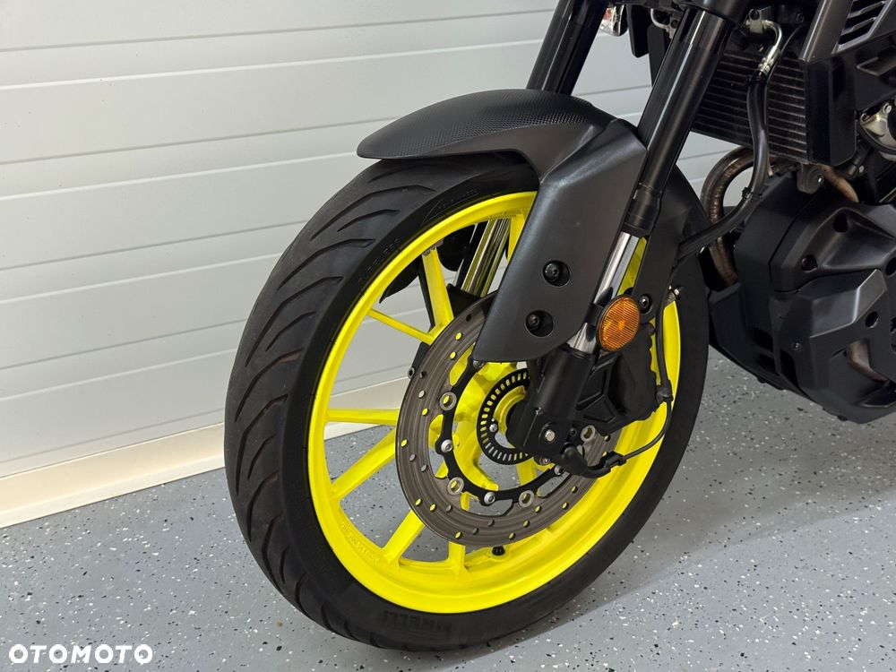 Yamaha MT - 17