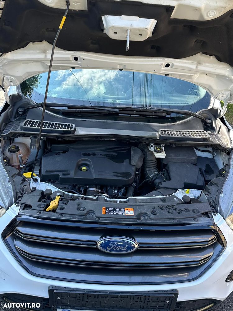 Ford Kuga 2.0 TDCi 4WD Powershift ST-Line - 10