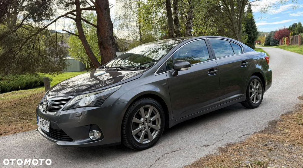 Toyota Avensis 2.2 D-4D Premium - 1