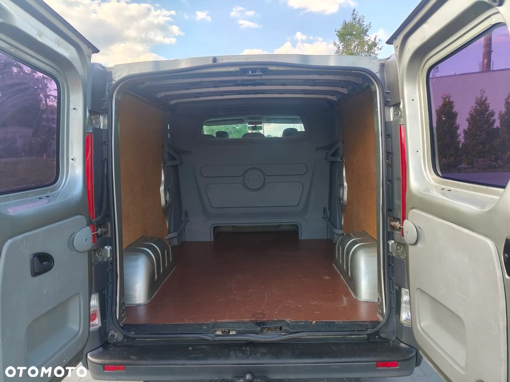 Opel Vivaro L2H1 2.9t - 8