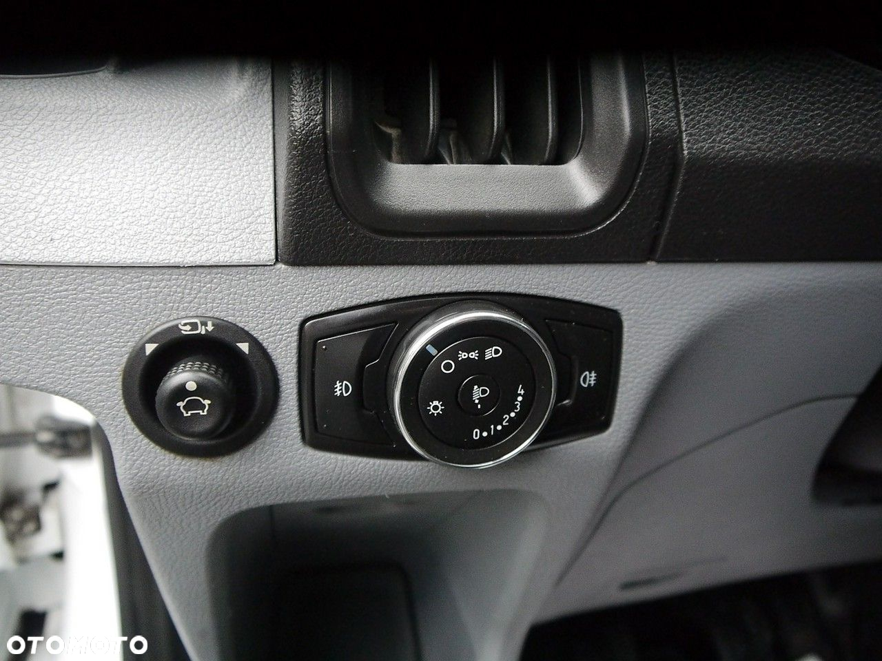 Ford Transit - 18