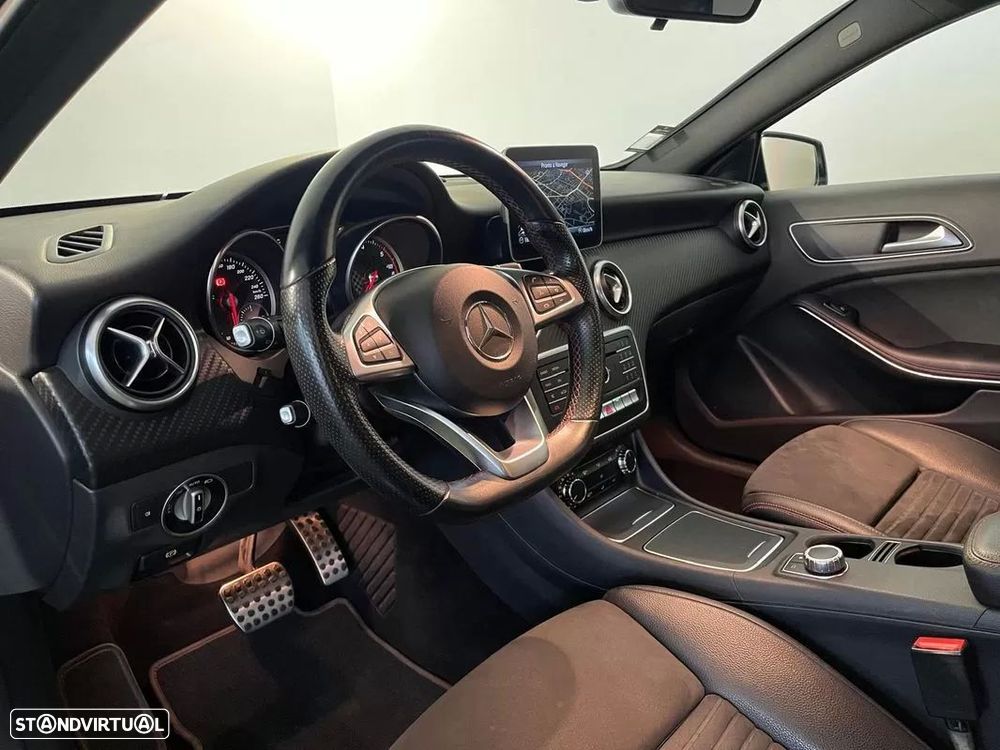 Mercedes-Benz A 180 d 7G-DCT AMG Line - 13