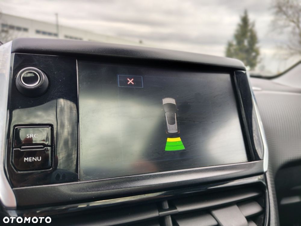 Peugeot 2008 1.2 Pure Tech Allure S&S - 26