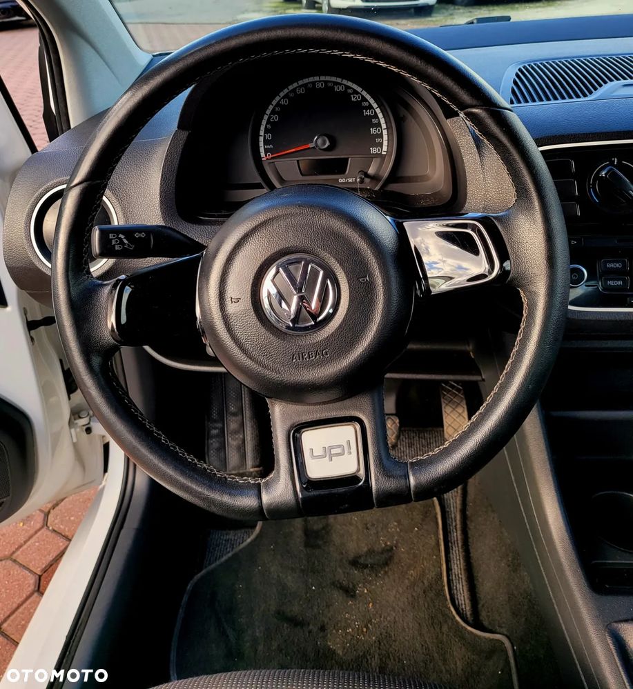 Volkswagen up! 1.0 beats - 13