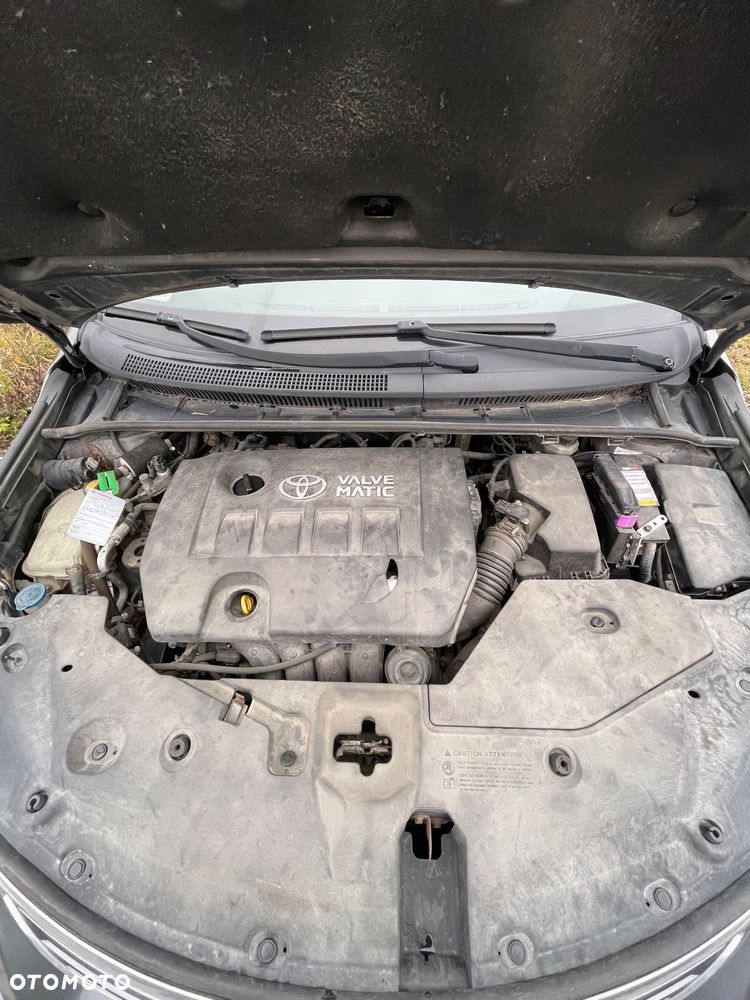 Toyota Avensis 2.0 Premium EU5 MS - 12