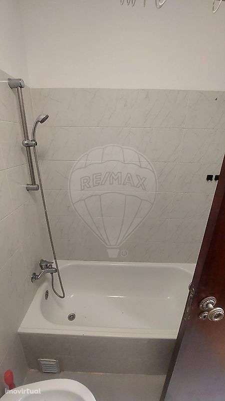 Apartamento T2 para arrendamento - Grande imagem: 2/12