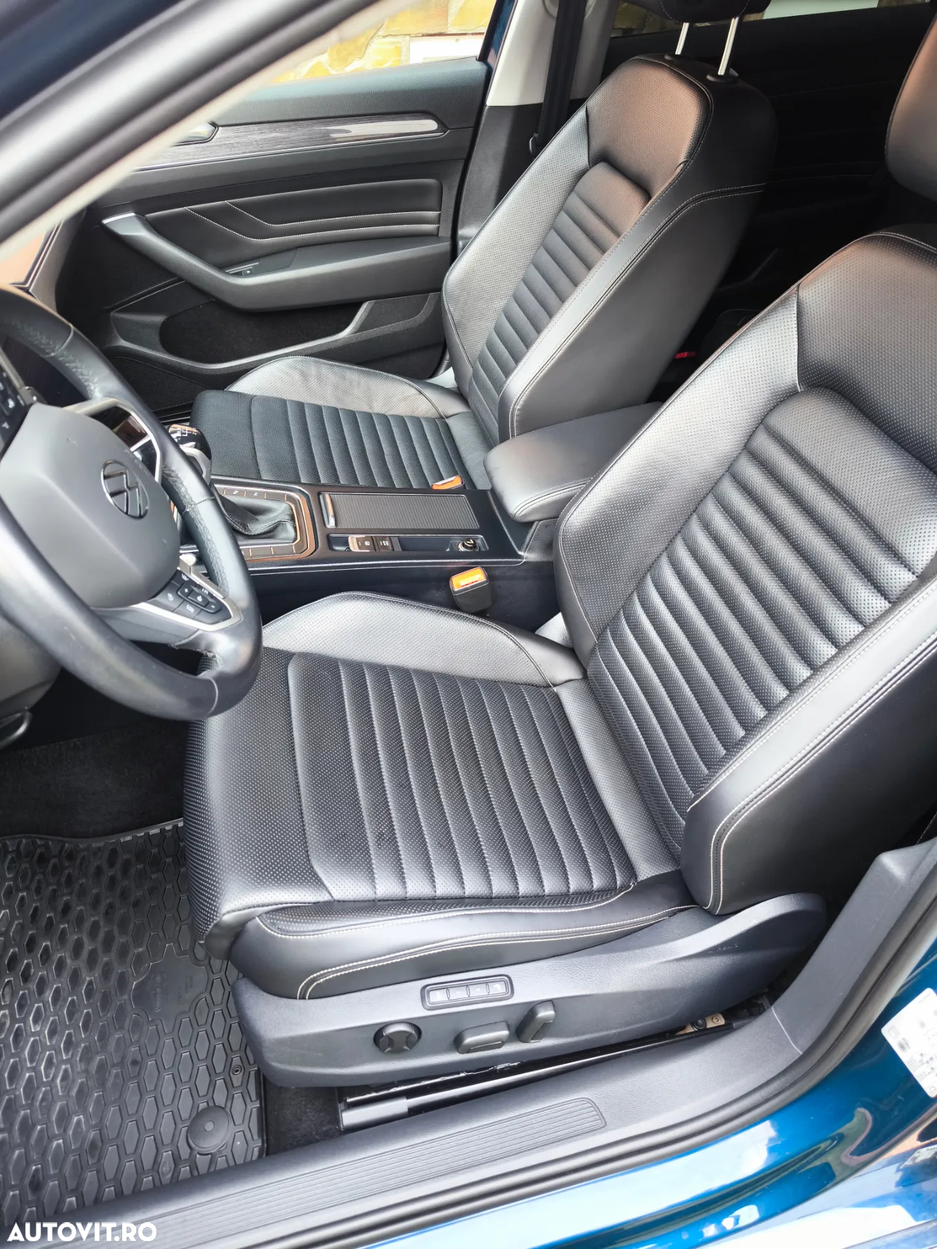Volkswagen Passat - 24