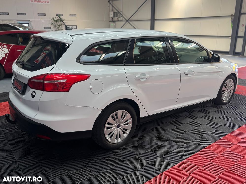 Ford Focus - 5