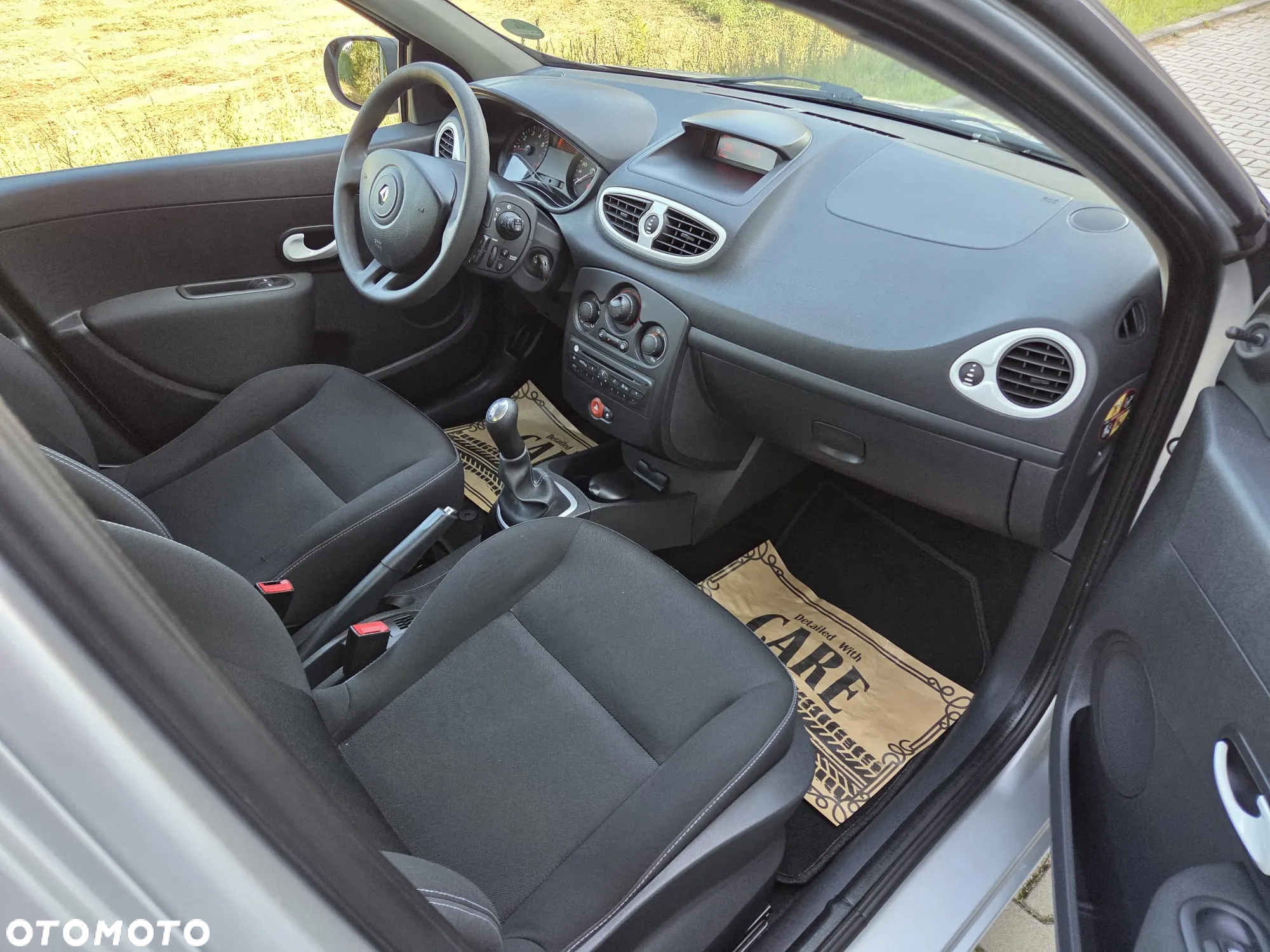 Renault Clio 1.2 16V 75 Yahoo - 15