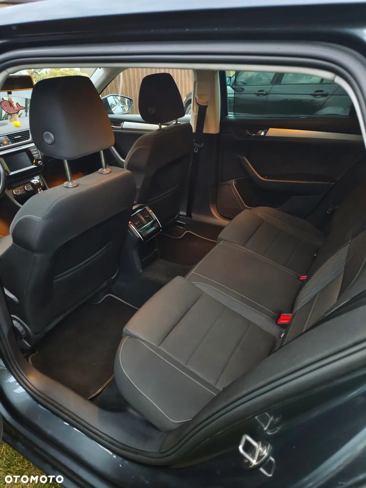 Skoda Superb 2.0 TDI Ambition - 10