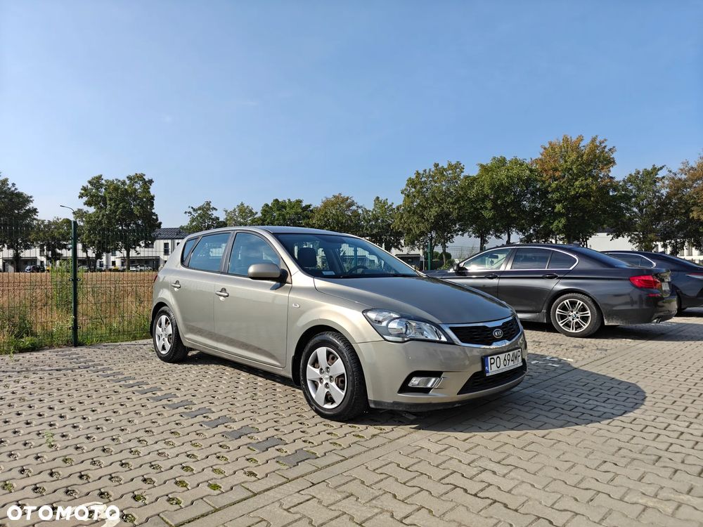 Kia Ceed - 1