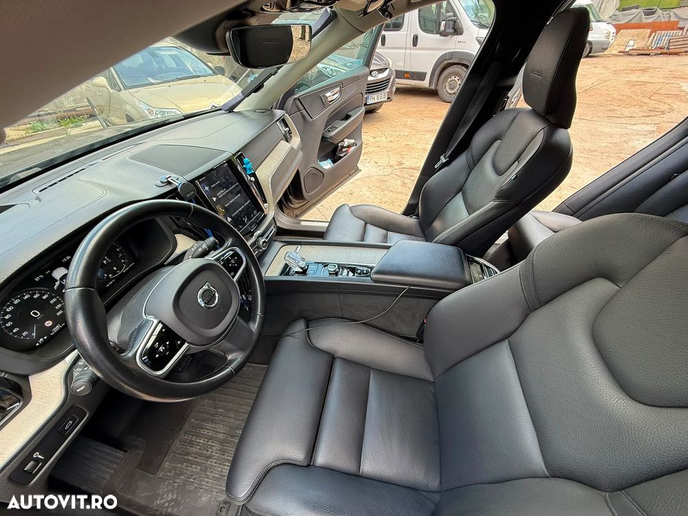 Volvo XC 60 B4 MHEV AWD Inscription - 8