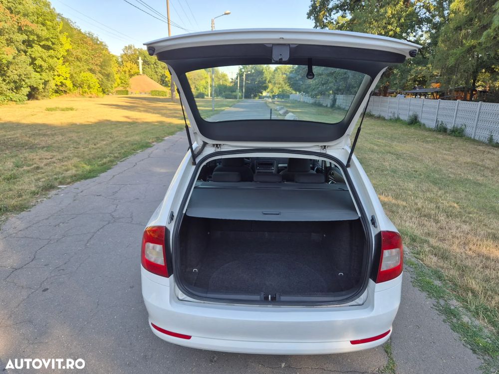 Skoda Octavia 1.6 TDI Ambiente - 12