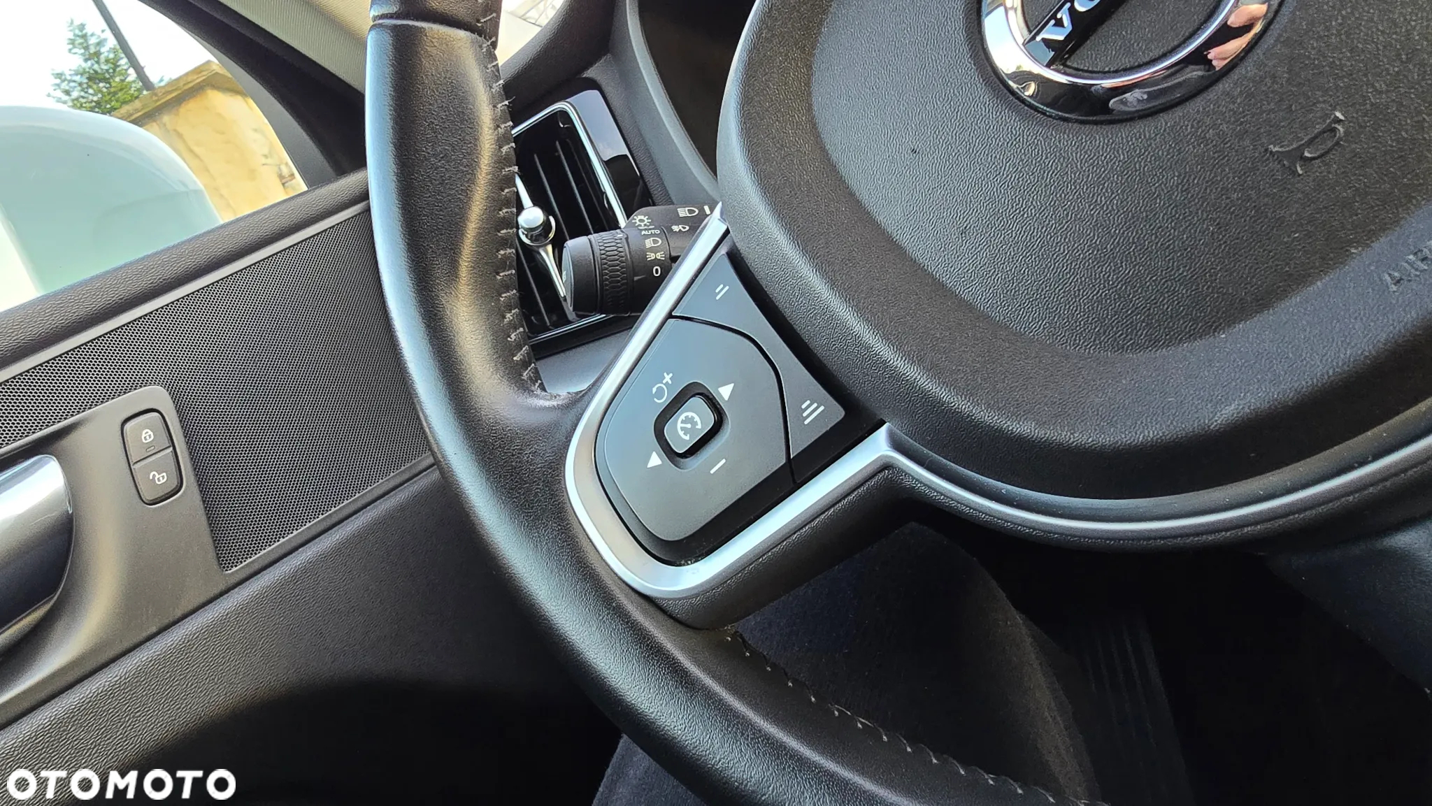 Volvo XC 60 T5 AWD Momentum - 19
