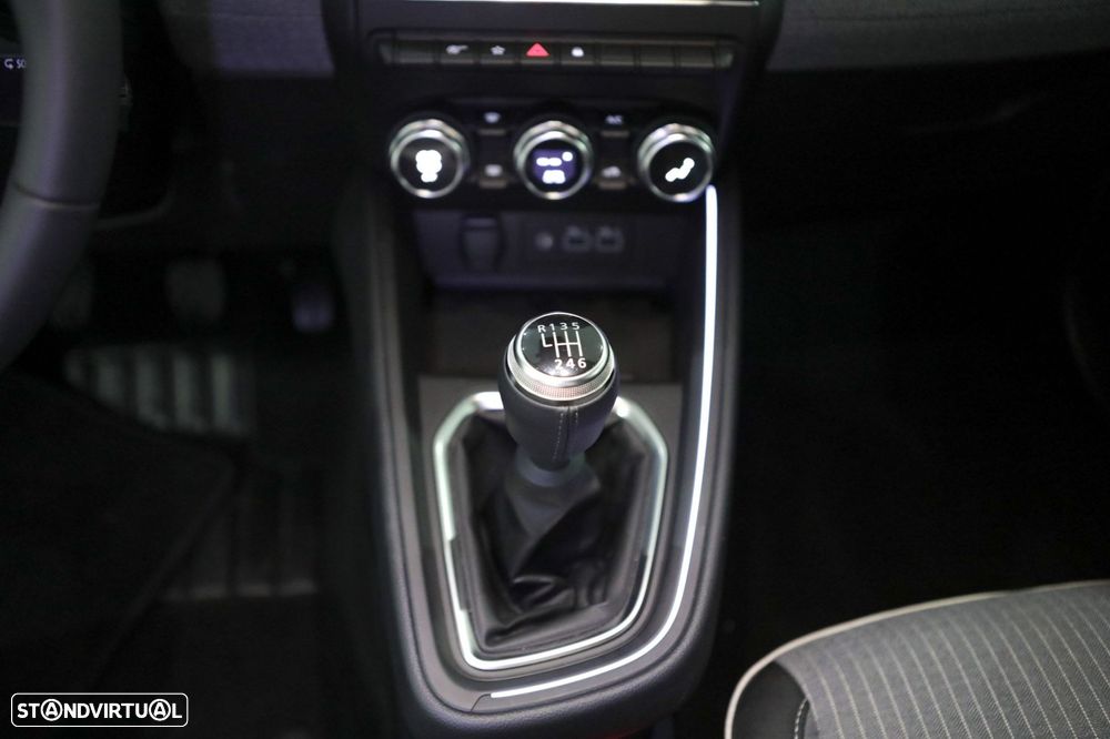 Renault Clio 1.0 TCe Techno - 29