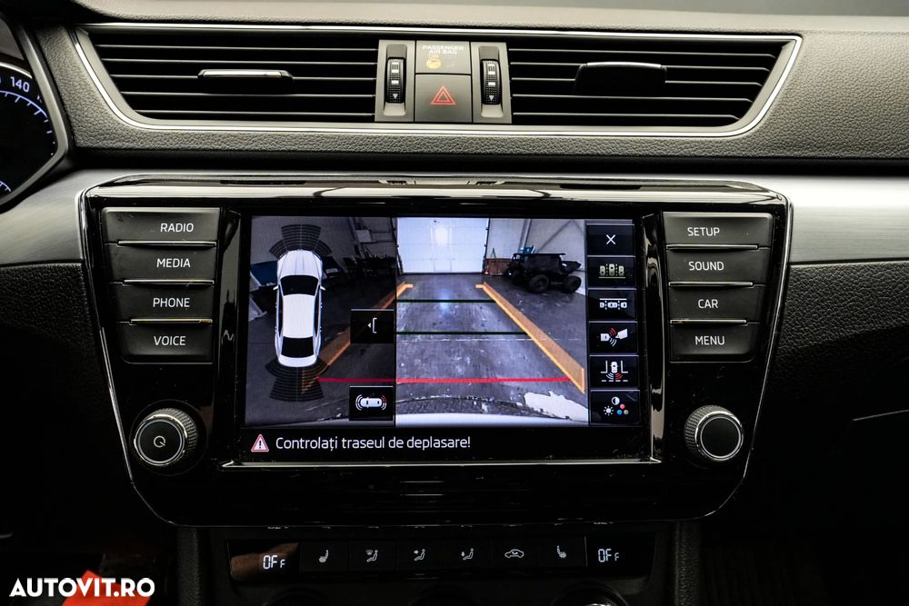 Skoda Superb 2.0 TDI DSG Style - 20