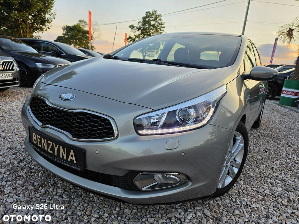 Kia Ceed - 14