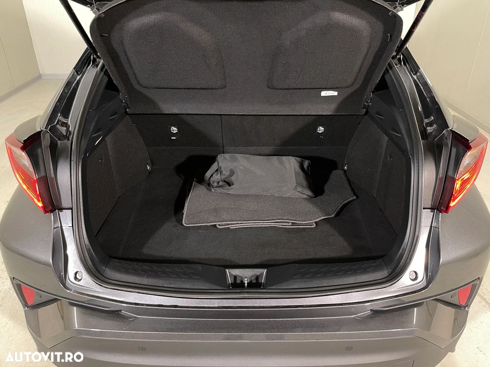 Toyota C-HR 1.8 HSD 122 CP 4x2 CVT Cult - 12