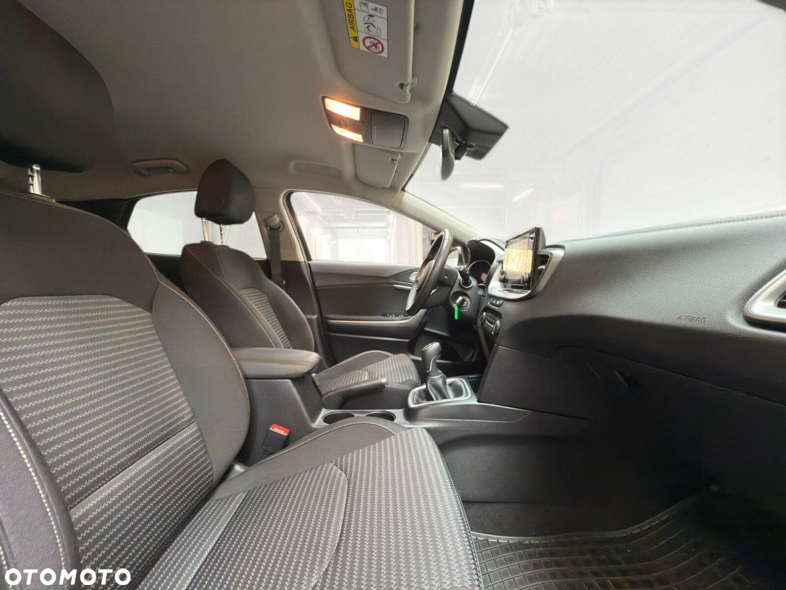 Kia XCeed 1.5 T-GDI L - 18
