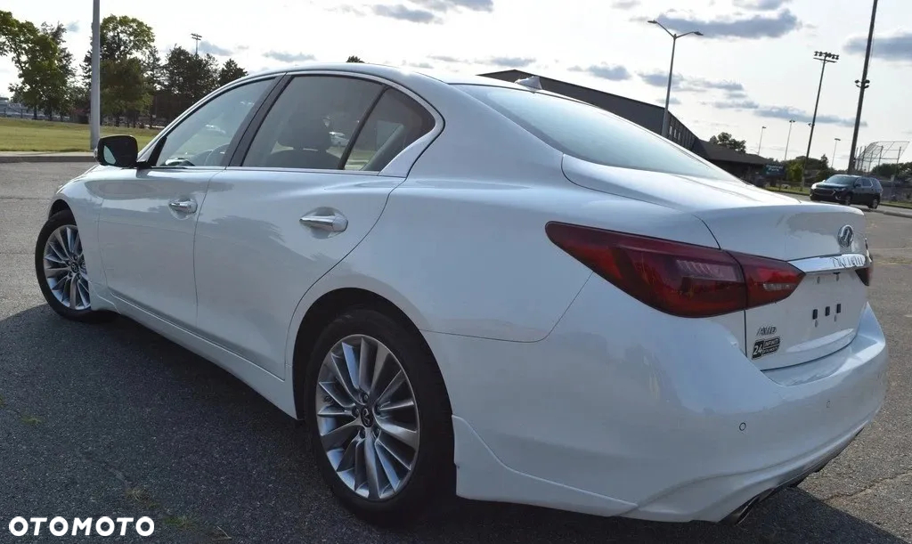 Infiniti Q50 - 10