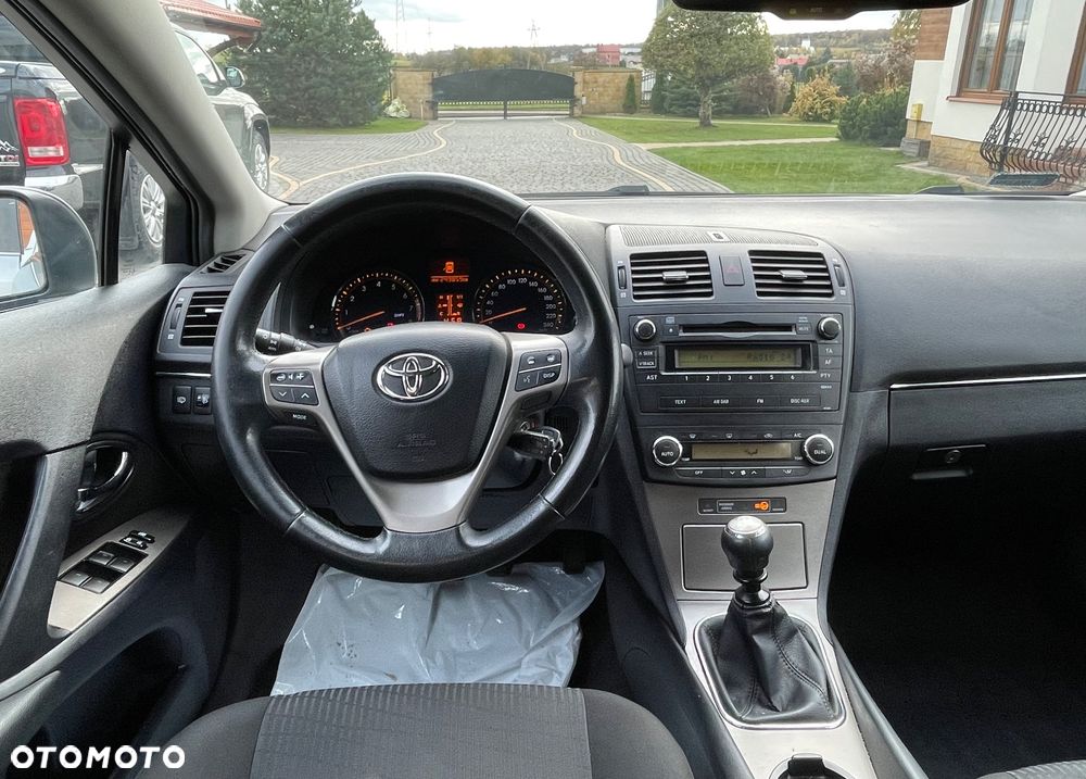 Toyota Avensis - 7