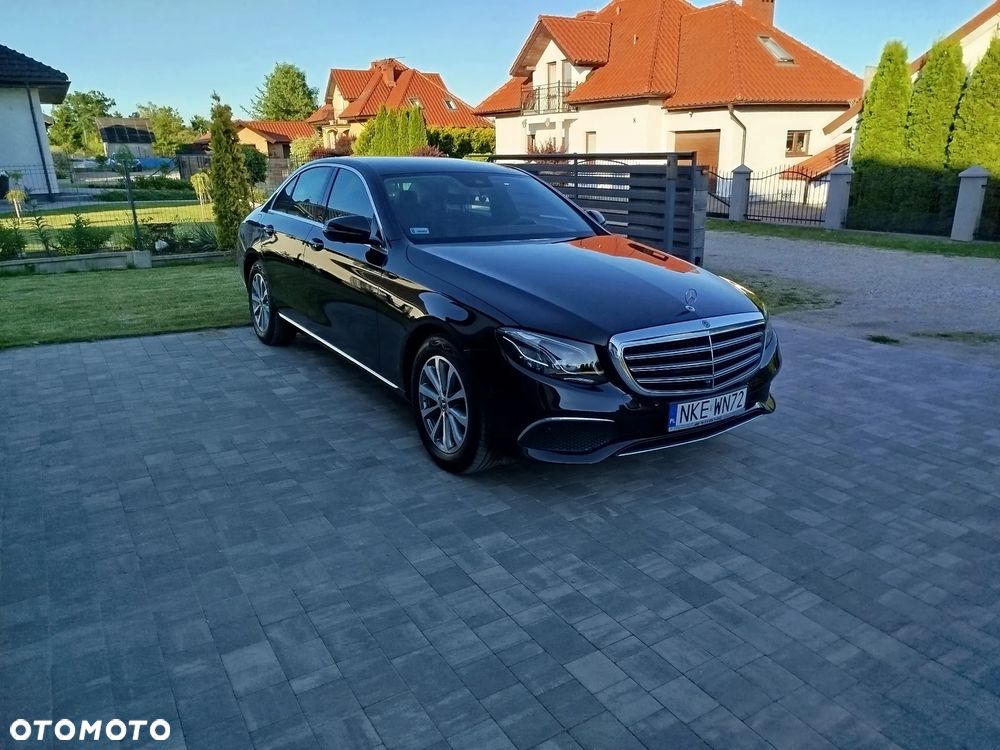 Mercedes-Benz Klasa E 220 d 4-Matic Business Edition 9G-TRONIC - 2