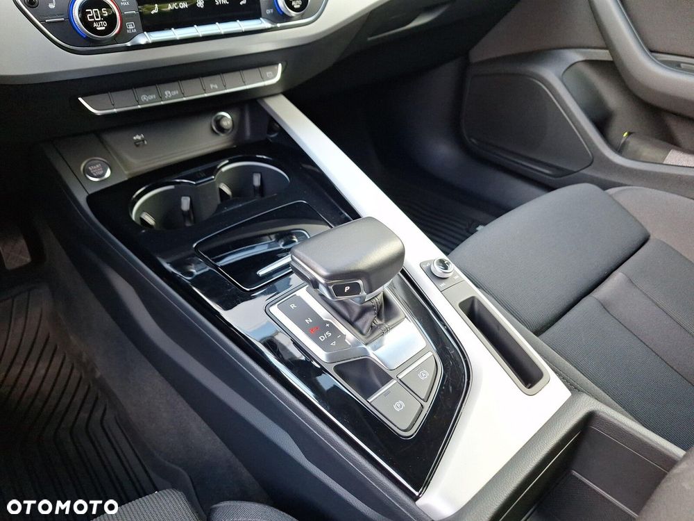 Audi A4 Limousine - 20