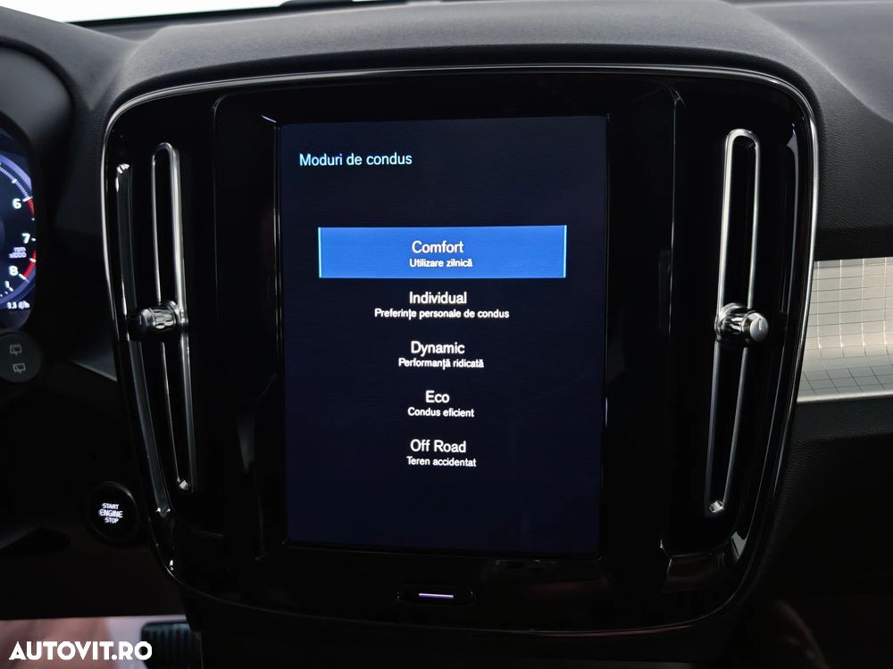 Volvo XC 40 T3 Momentum Pro - 18