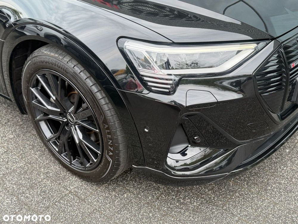 Audi e-tron Sportback - 14