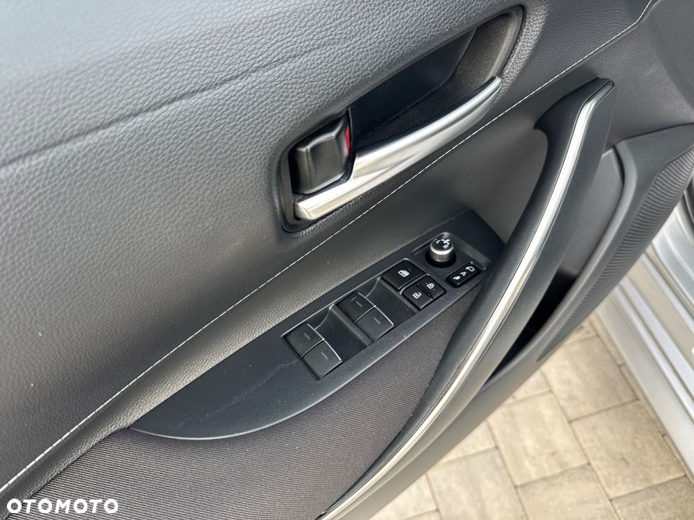 Toyota Corolla 2.0 Hybrid Comfort - 19