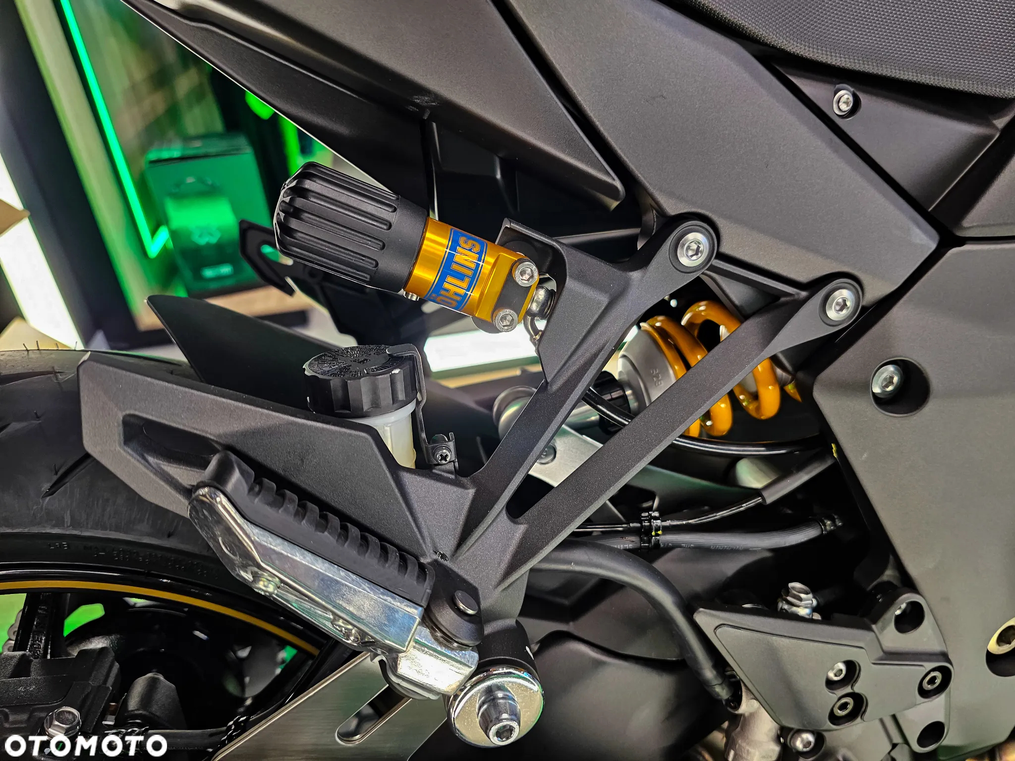 Kawasaki Ninja 1000 SX - 11