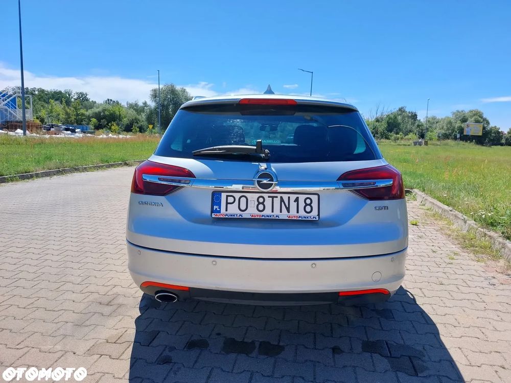 Opel Insignia 2.0 CDTI 4x4 Sports Tourer - 8