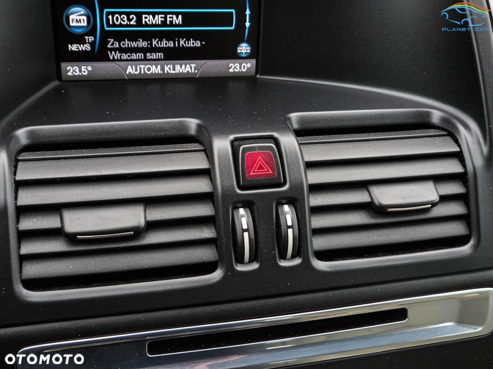 Volvo XC 60 D4 AWD Kinetic - 32