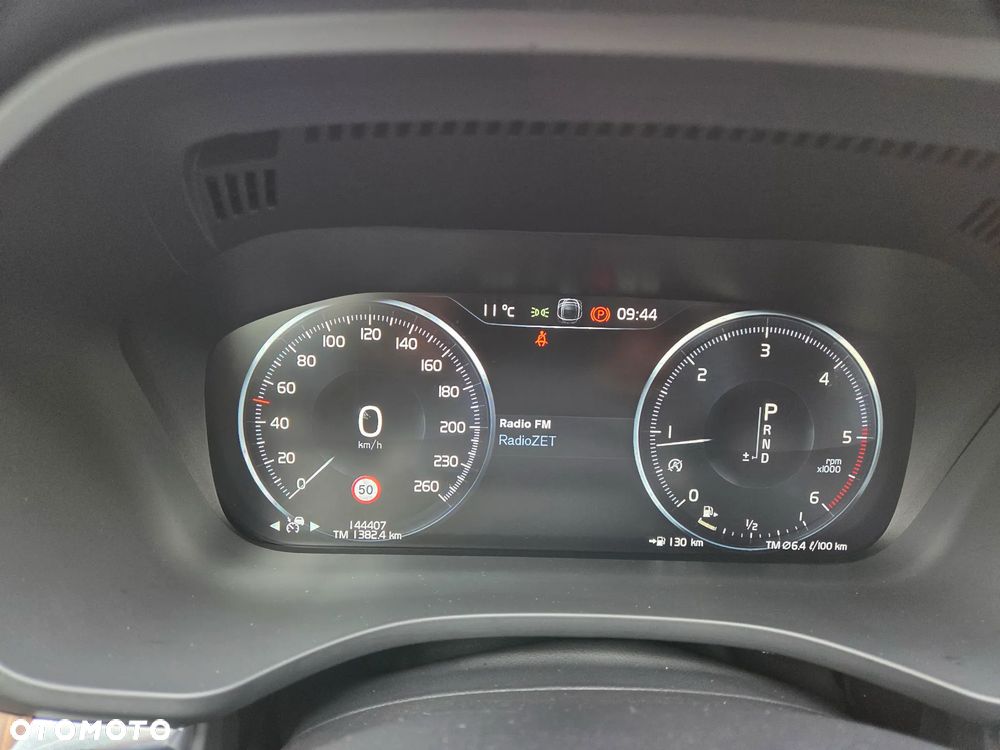 Volvo XC 60 D4 Momentum Pro - 25