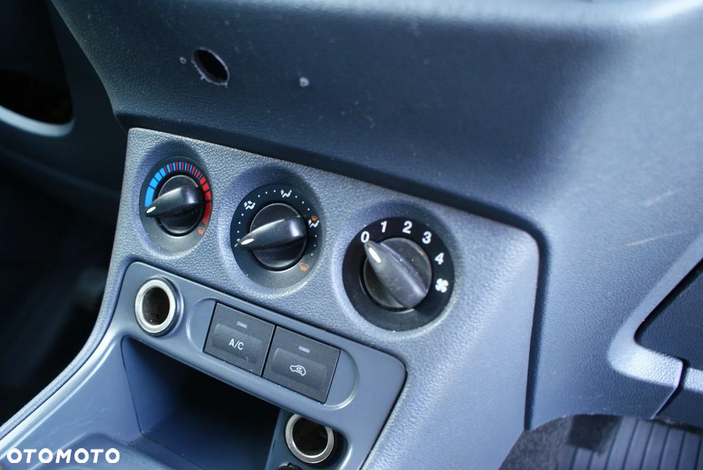 Ford Transit Connect - 10
