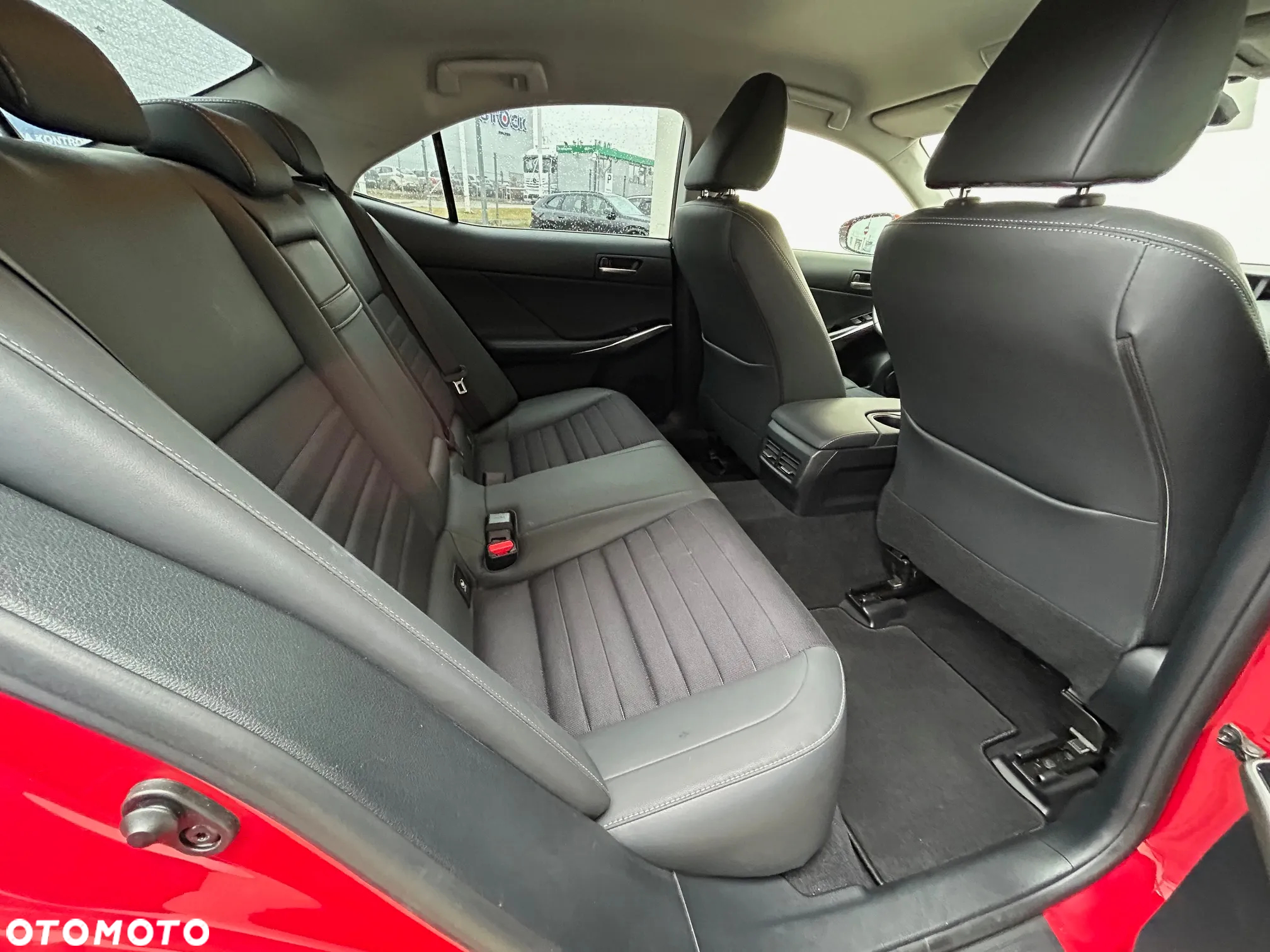 Lexus IS 200t Elegance - 12