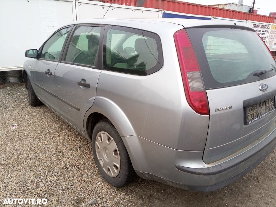 Dezmembrez Ford Focus 2 1,6 TDCI Non Facelift - 3