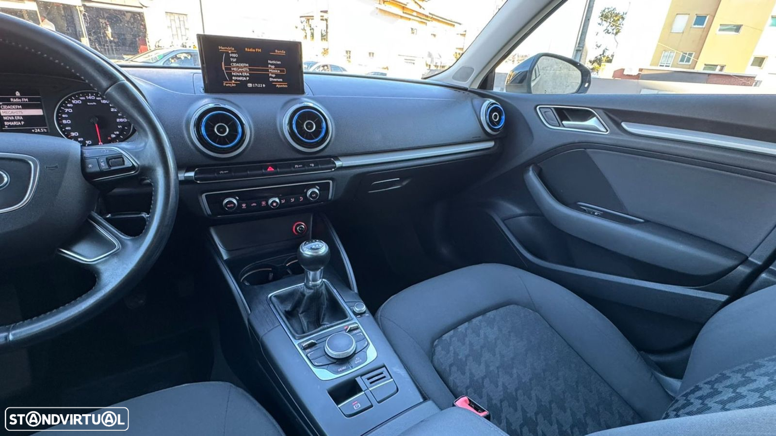 Audi A3 Sportback 1.6 TDI Advance Ultra - 12