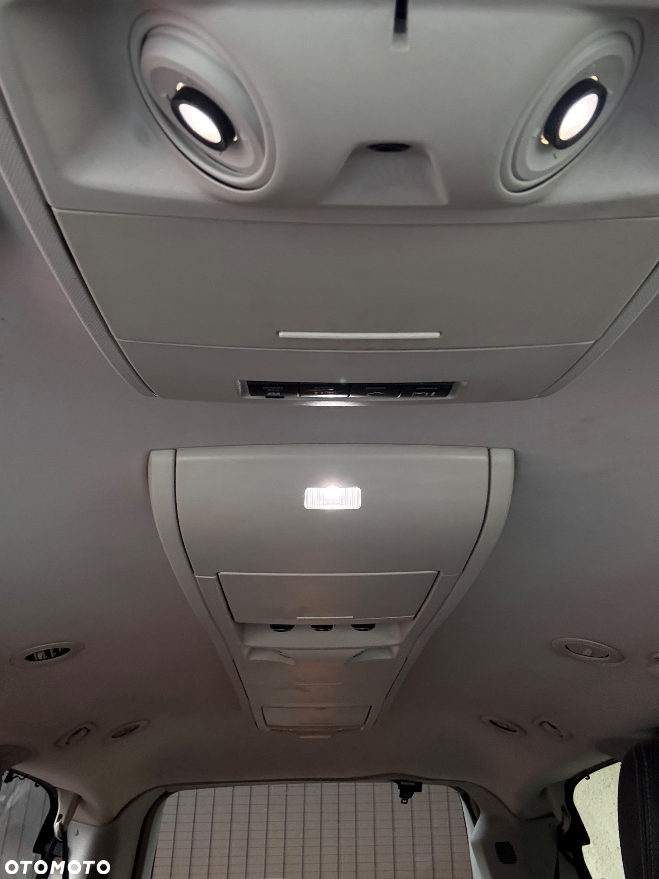 Chrysler Grand Voyager 2.8 CRD Automatik Touring - 9