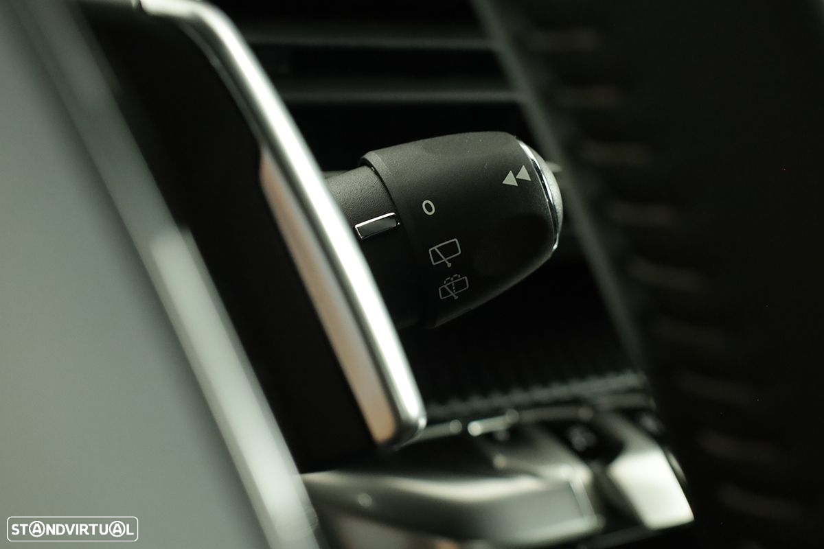 Peugeot 3008 1.6 Hybrid Allure e-EAT8 - 19