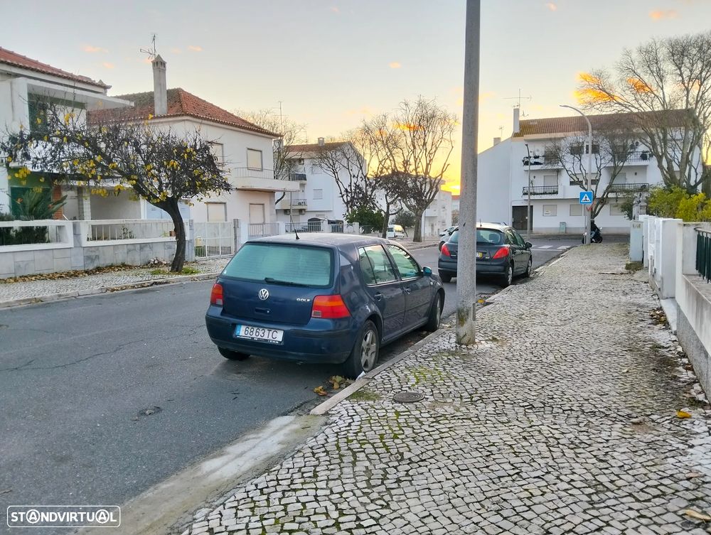 VW Golf 1.4i Confortline JE+AC - 2